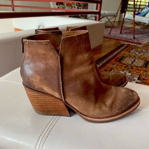 Kork Ease Chandra boot in brown leather, women’s size 7.5.